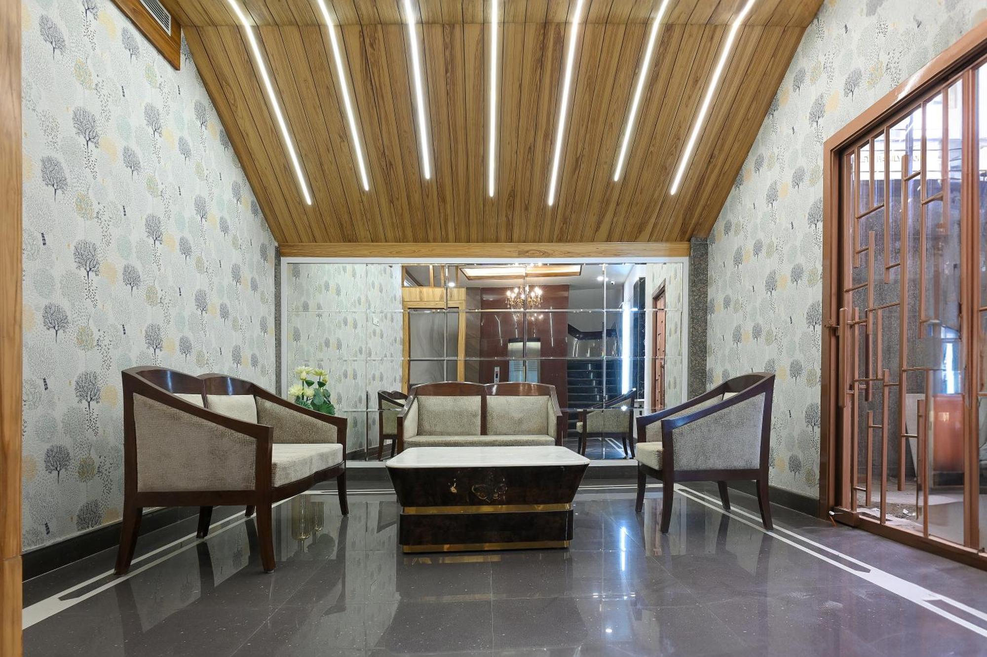 Hotel Leela Grande Karnāl Exterior foto